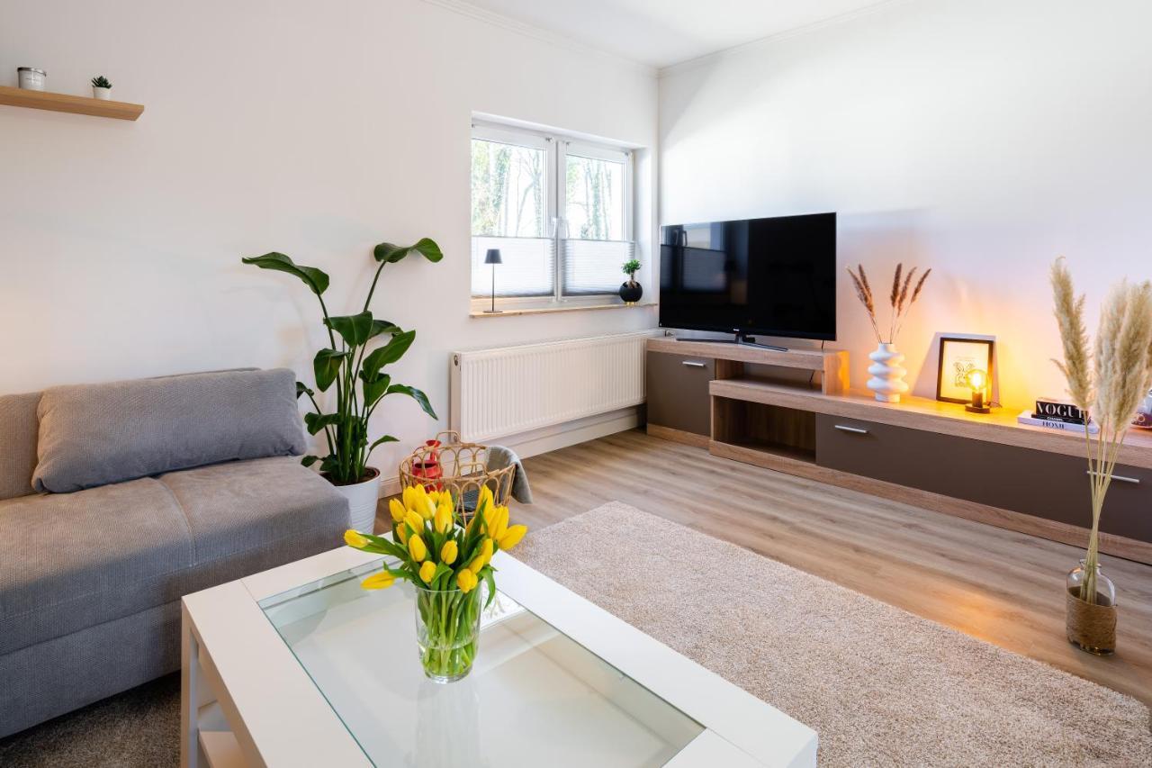 Vivid - Ideal Fuer 4 - Strandnaehe Mit 2 Terrassen - 2 Sz & Wz Varel Eksteriør bilde